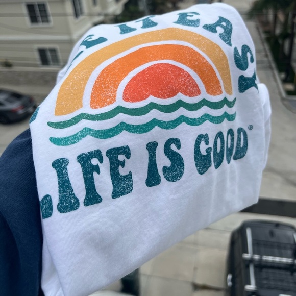 NWT Life is Good sunshine rainbow beach white crewneck crusher tee sz S - Picture 2 of 10